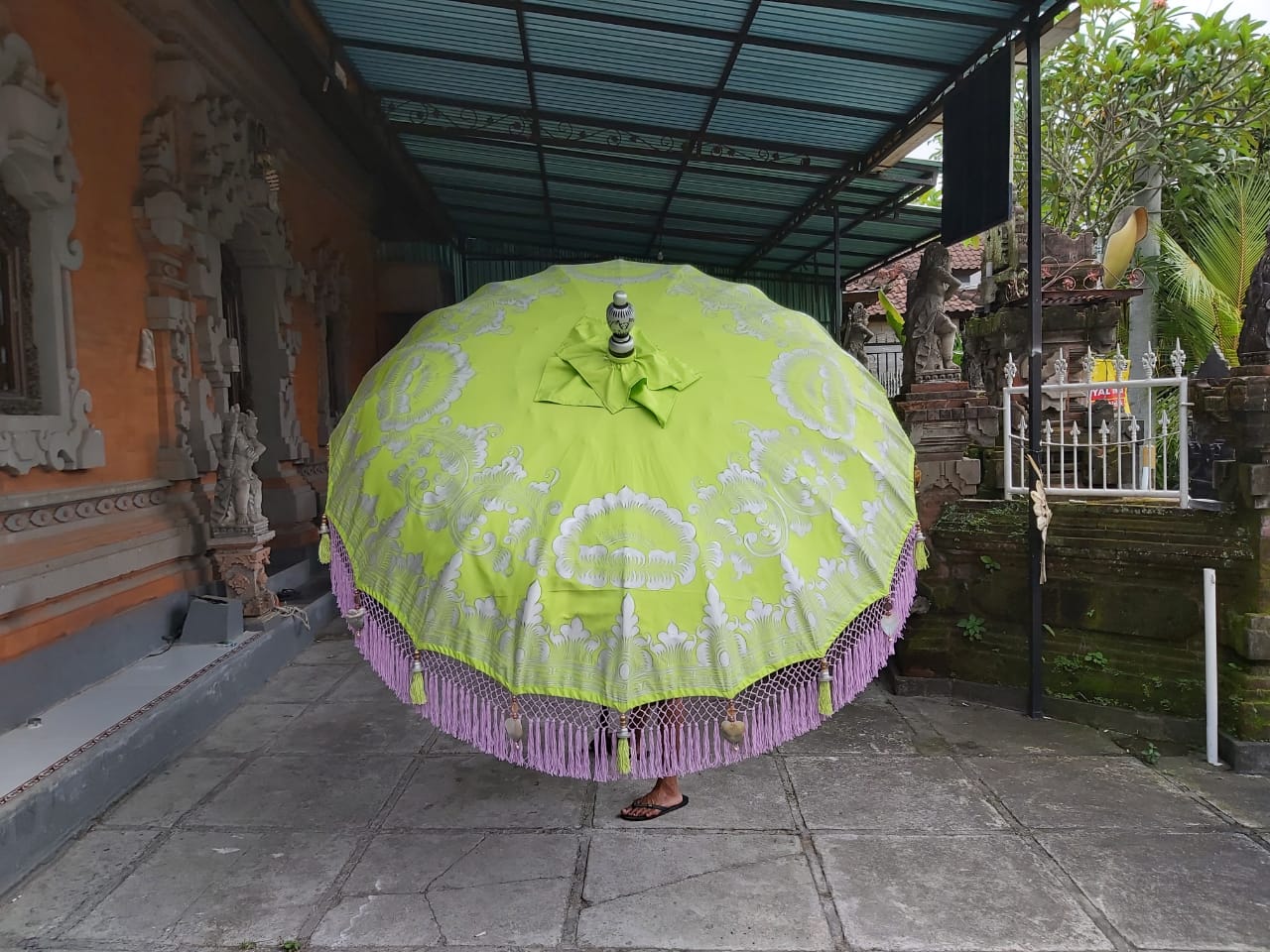 balinese patio umbrella ‘The Farrah' Orange and Pink Bali Sun Parasol Garden our authentic Balinese umbrellas (Tedung) are more than just a decoration—theyre a piece of art Bali Outdoor Umbrella Garden Patio